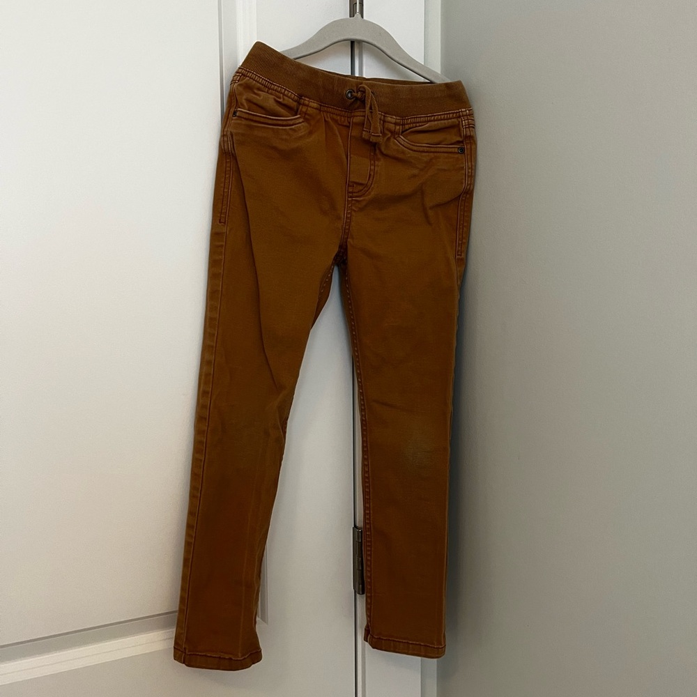 Hanna Andersson Kickstart Pull-on Slim Pants in Stretch Twill (size: 8/130)